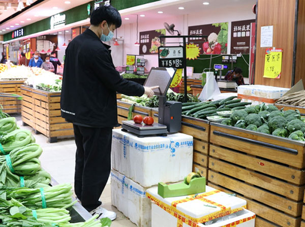 農(nóng)貿(mào)市場使用AI智能秤擺脫價格不透明、短斤缺兩