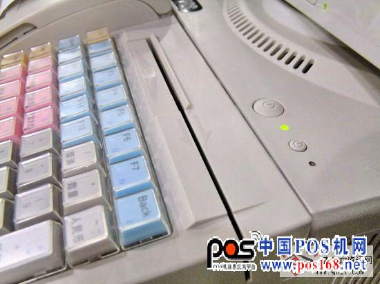 刷卡器在標配中沒有配置，需要根據(jù)客戶的需求另外定制